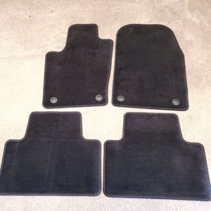 Audi Q5 factory carpet car mats (never used)